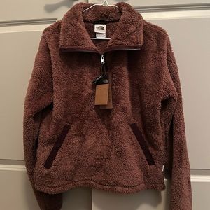 North Face Pullover. NWT!